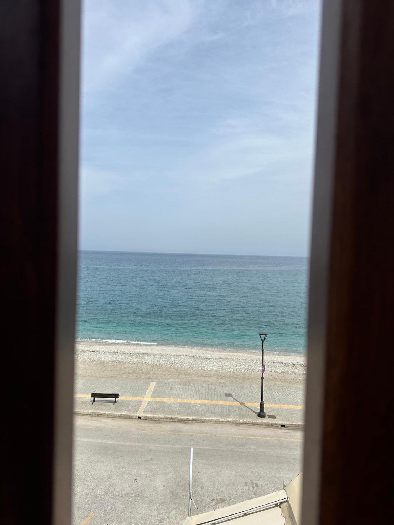 Amelia Beach Apartments Agios Ioannis  エクステリア 写真