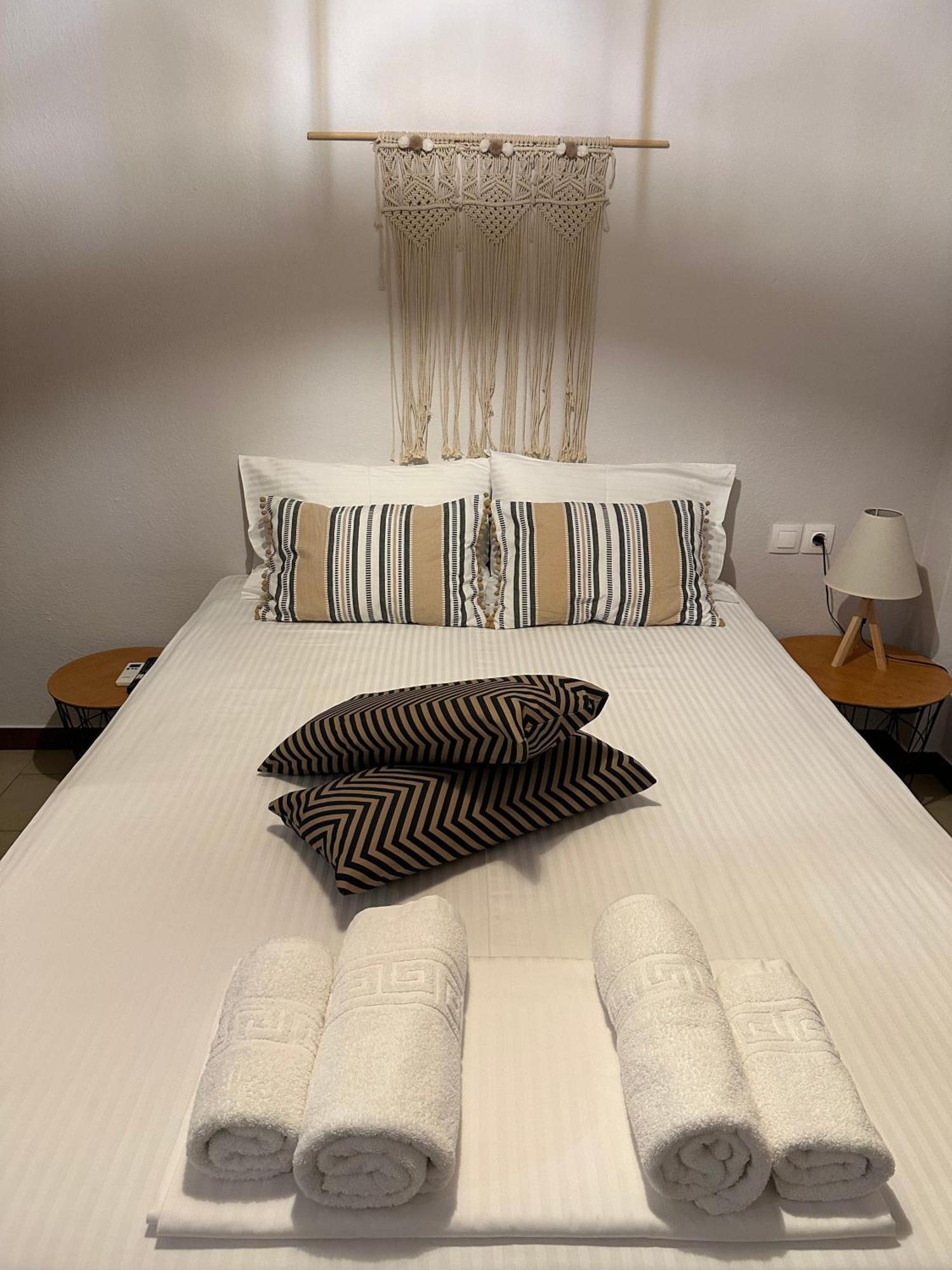 Amelia Beach Apartments Agios Ioannis  エクステリア 写真