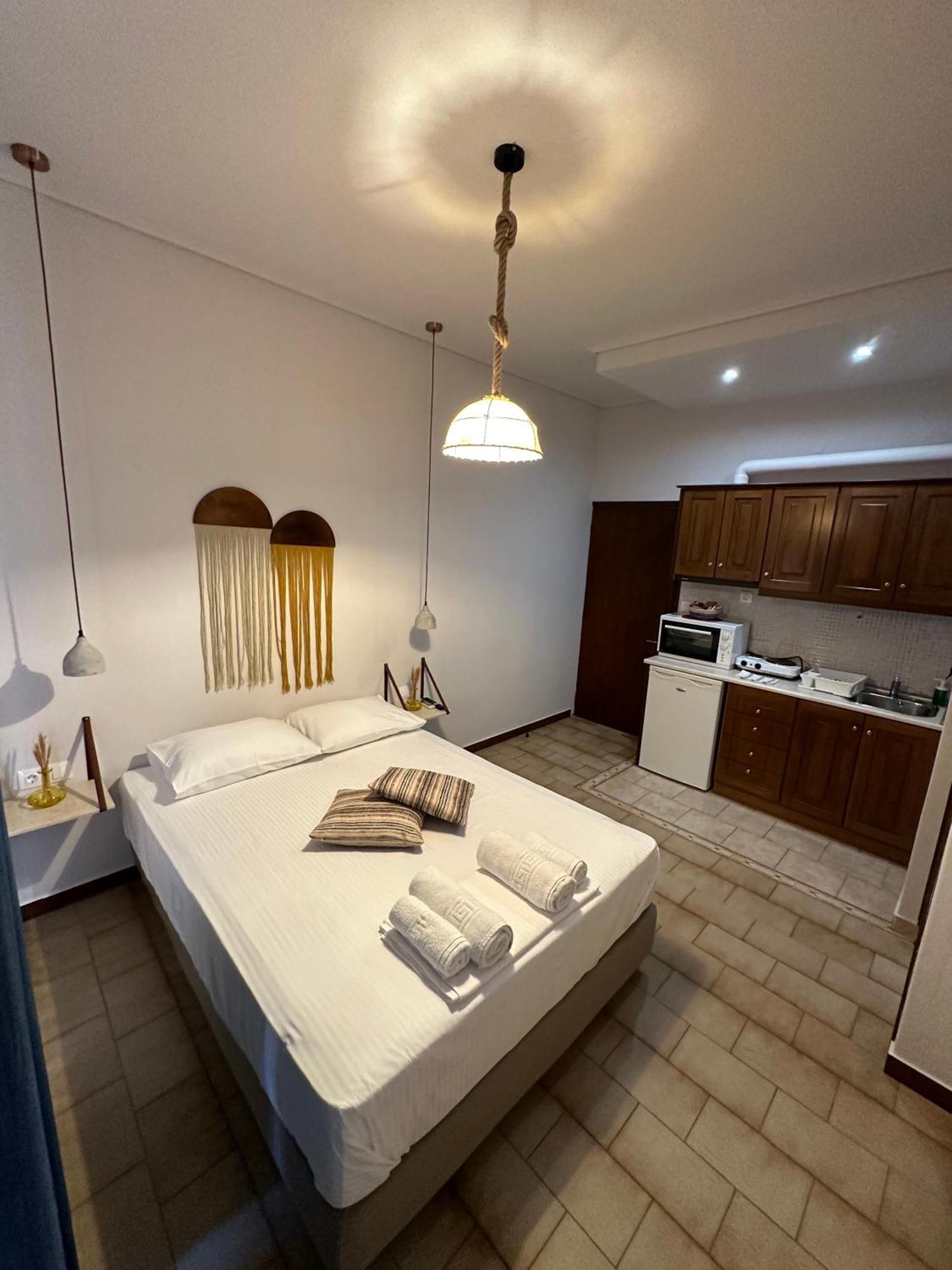 Amelia Beach Apartments Agios Ioannis  エクステリア 写真