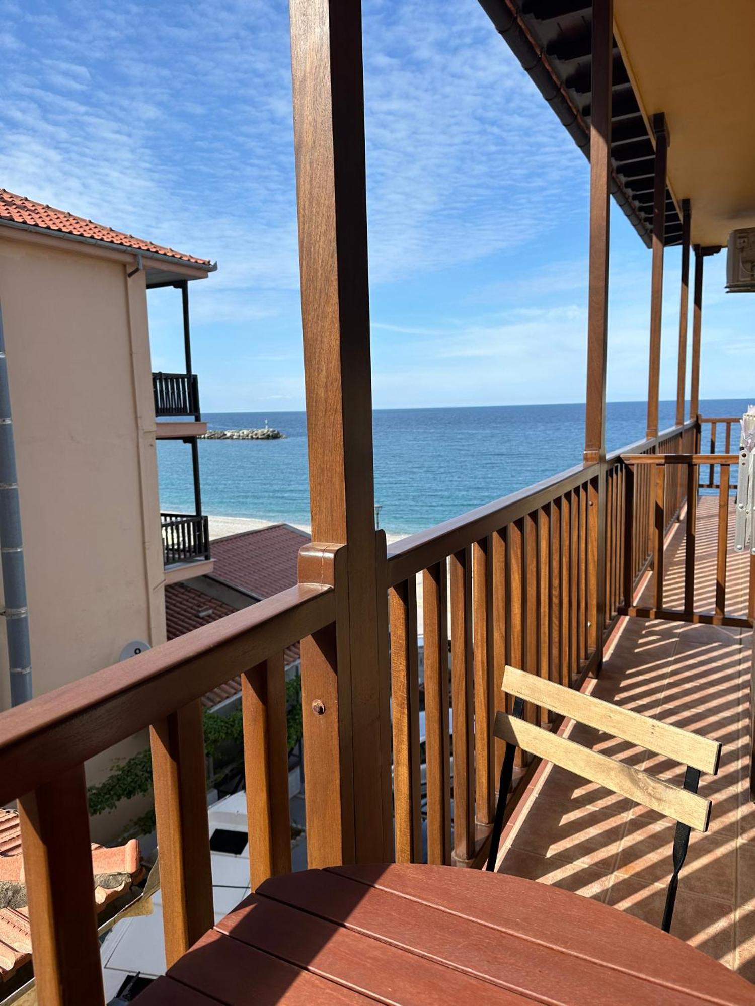 Amelia Beach Apartments Agios Ioannis  エクステリア 写真