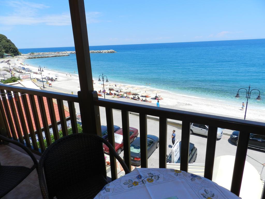 Amelia Beach Apartments Agios Ioannis  エクステリア 写真